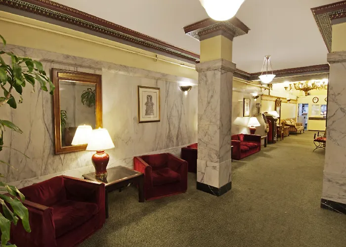 Aida Plaza Hotel